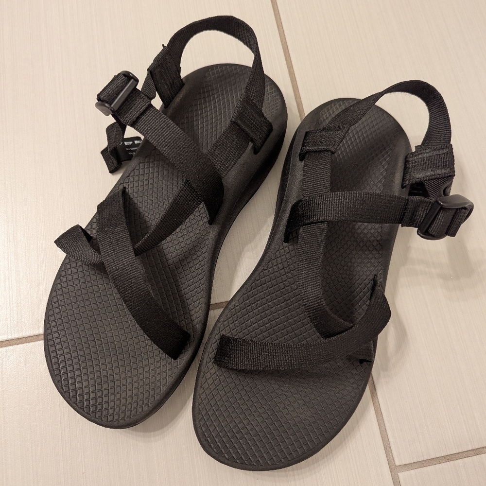 Chaco Z1 classic Black Strappy Sandals size w 11